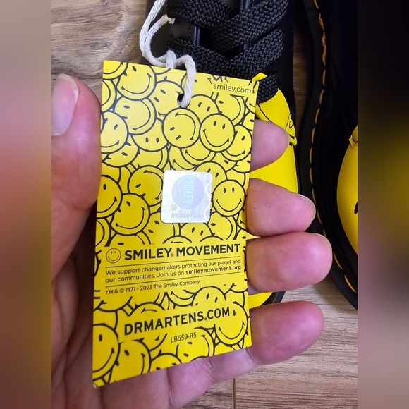Dr. Martens x Smiley® 1461 Derby, ladies US 7, mens US 6 - Picture 7 of 9